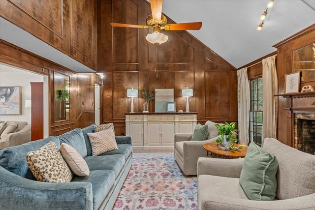 1108 Victoria Ave, Dothan, AL 36303