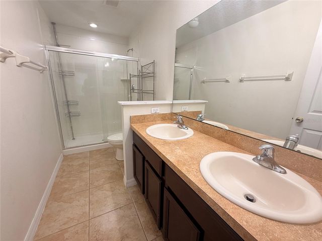 307 PRICKLE PEAR COURT 64, Orlando, FL 32824