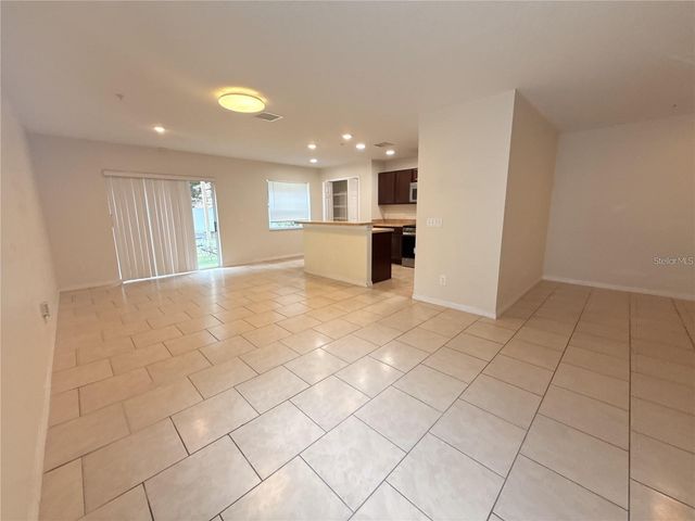 307 PRICKLE PEAR COURT 64, Orlando, FL 32824