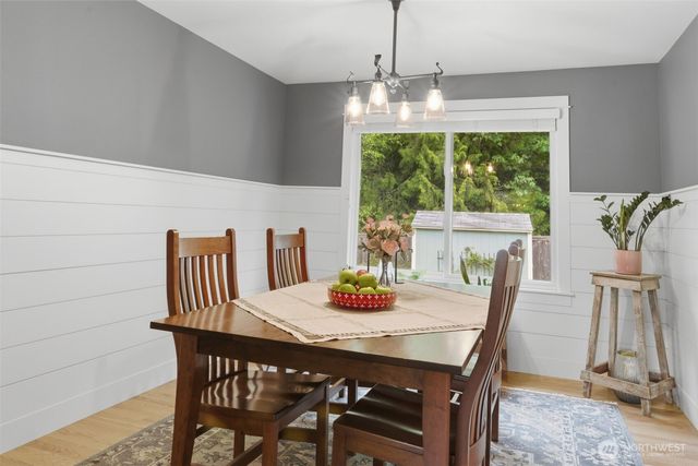 1356 Lena Place NE, Poulsbo, WA 98370