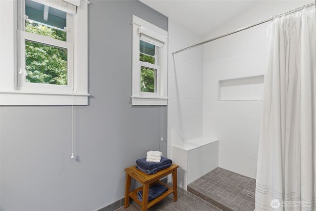 1356 Lena Place NE, Poulsbo, WA 98370