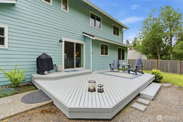 1356 Lena Place NE, Poulsbo, WA 98370