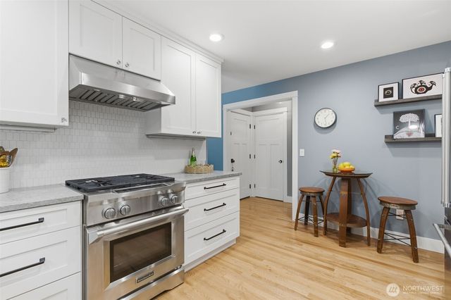 1356 Lena Place NE, Poulsbo, WA 98370