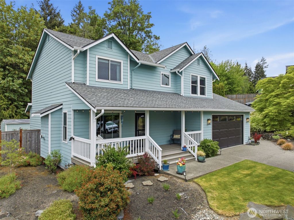 1356 Lena Place NE, Poulsbo, WA 98370
