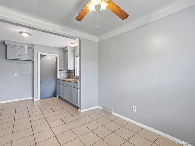11681 Rosemont Avenue, Detroit, MI 48228