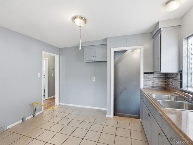 11681 Rosemont Avenue, Detroit, MI 48228