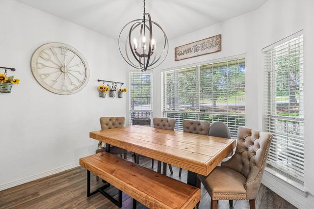 241 Laura LN, Bastrop, TX 78602