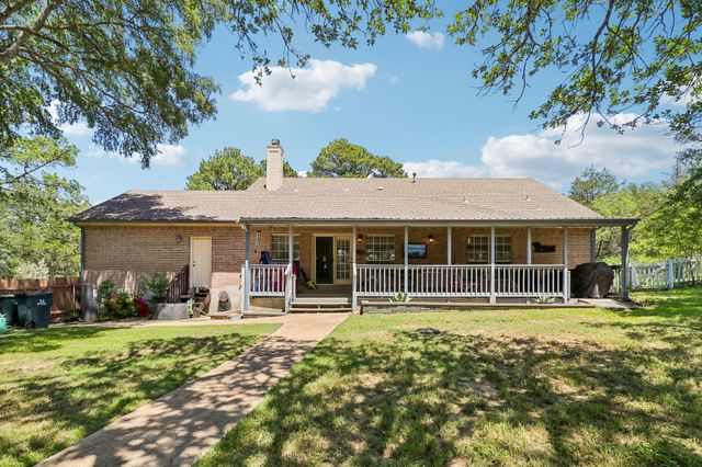 241 Laura LN, Bastrop, TX 78602