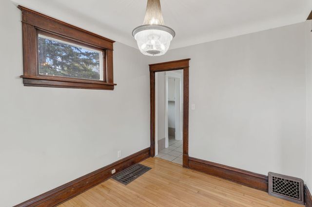 1302 Hewitt Avenue, Saint Paul, MN 55104