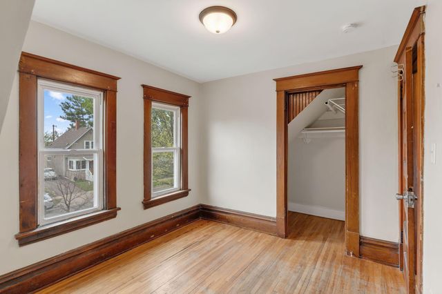 1302 Hewitt Avenue, Saint Paul, MN 55104