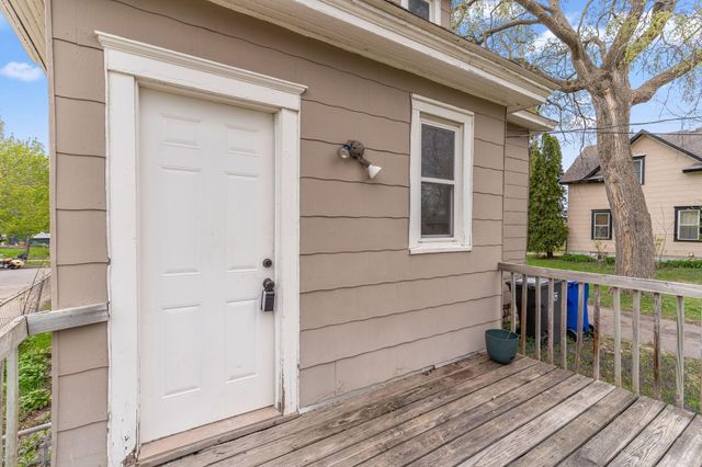 1302 Hewitt Avenue, Saint Paul, MN 55104