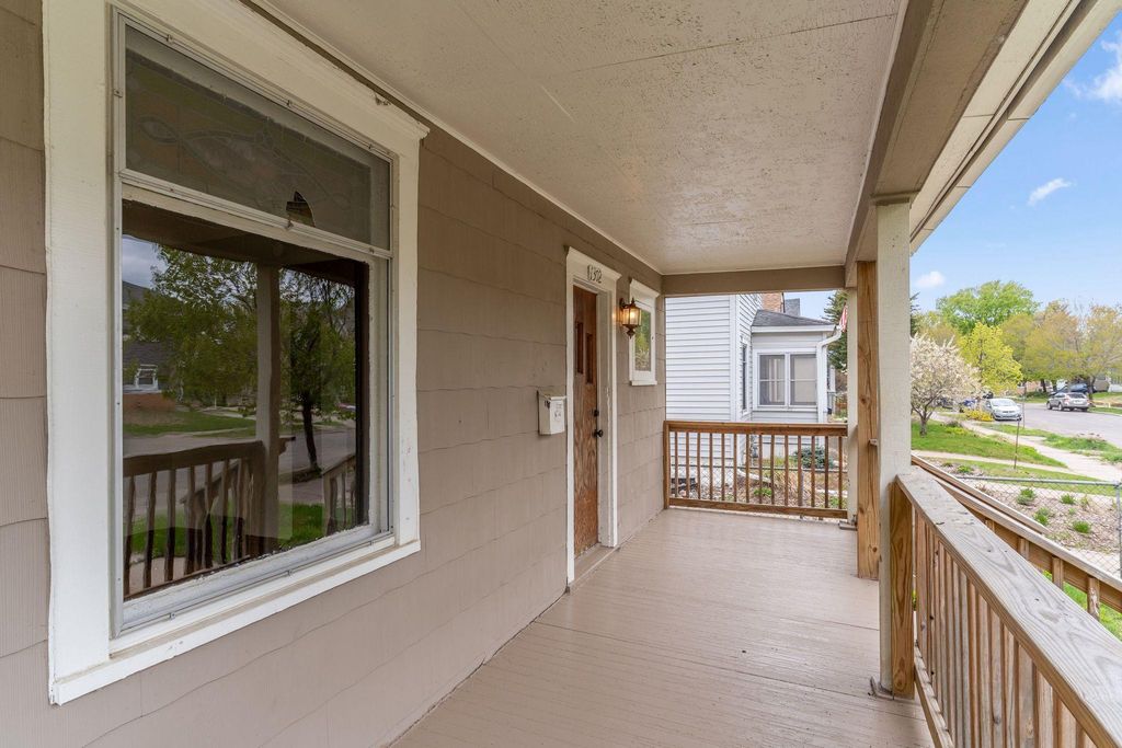 1302 Hewitt Avenue, Saint Paul, MN 55104 — photo 2