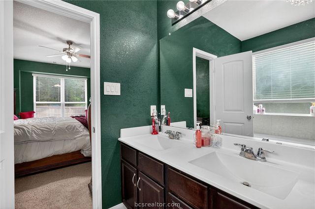 4718 Milagro Loop, Bryan, TX 77807