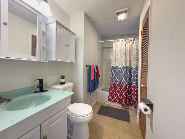 422 N Broadway, Lantana, FL 33462