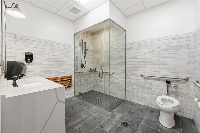 2873 W Hardies Rd, Hampton, PA 15044
