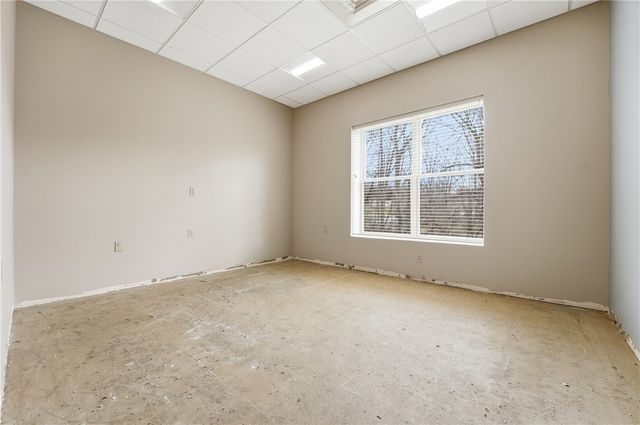 2873 W Hardies Rd, Hampton, PA 15044