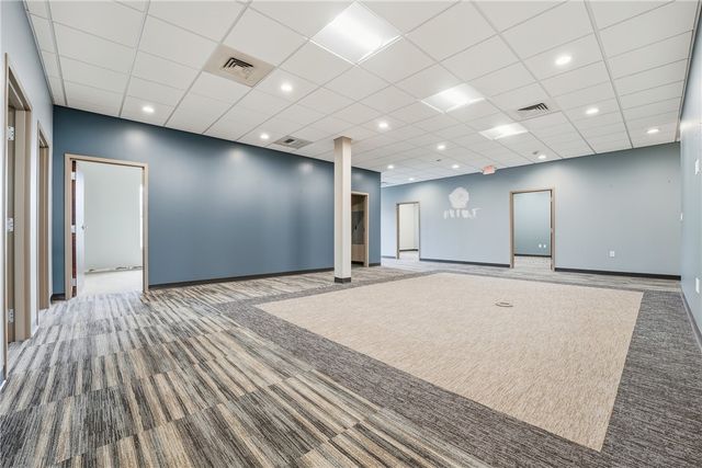 2873 W Hardies Rd, Hampton, PA 15044