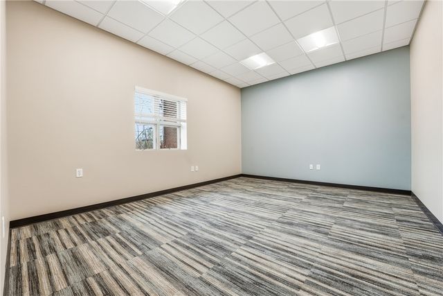 2873 W Hardies Rd, Hampton, PA 15044