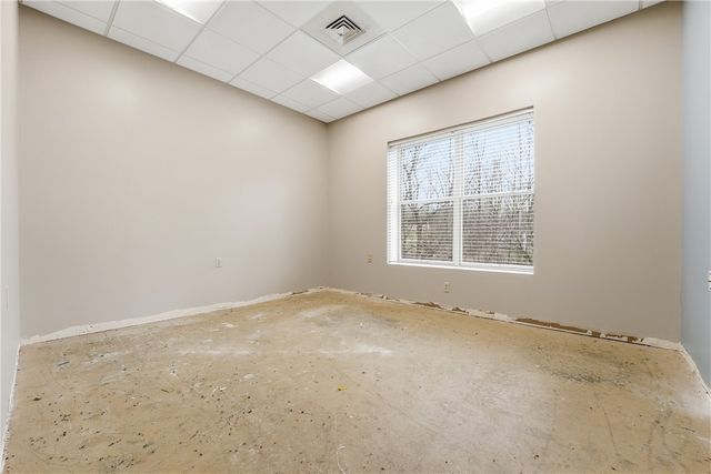 2873 W Hardies Rd, Hampton, PA 15044