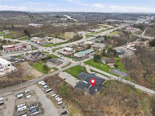 2873 W Hardies Rd, Hampton, PA 15044