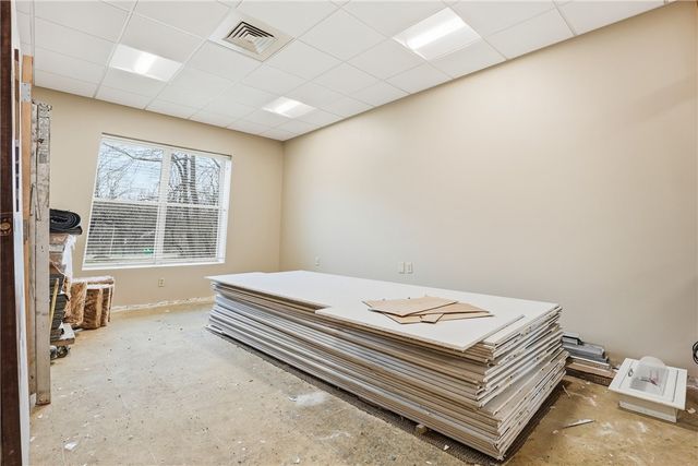 2873 W Hardies Rd, Hampton, PA 15044