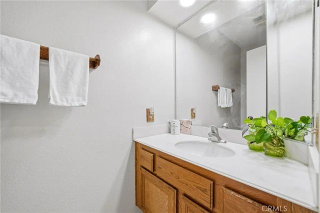 10 Deerpath, Pomona, CA 91766