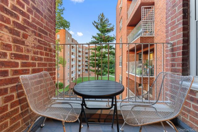 555 Broadway 3E, Hastings-on-hudson, NY 10706