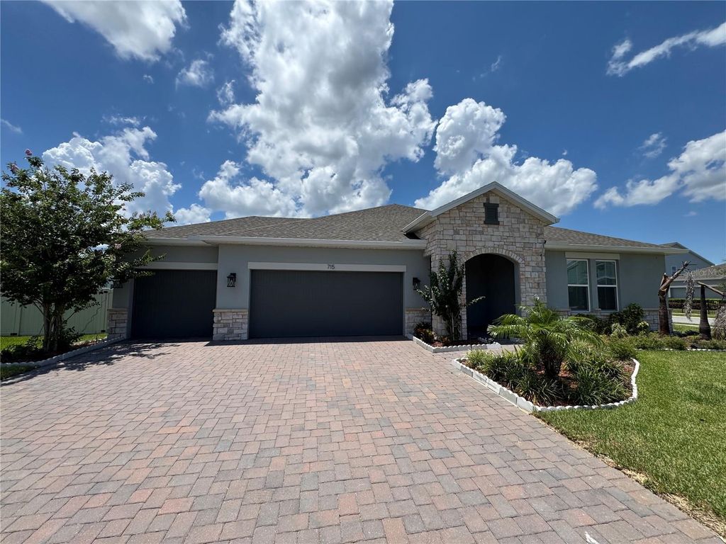 715 BLUE CITRUS LANE, Minneola, FL 34715