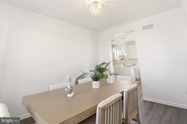 1 CHAMPLAIN ST, Sicklerville, NJ 08081