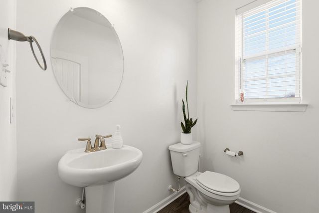 1 CHAMPLAIN ST, Sicklerville, NJ 08081