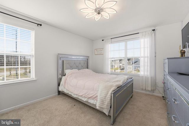 1 CHAMPLAIN ST, Sicklerville, NJ 08081