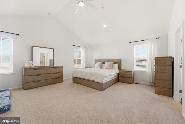 1 CHAMPLAIN ST, Sicklerville, NJ 08081