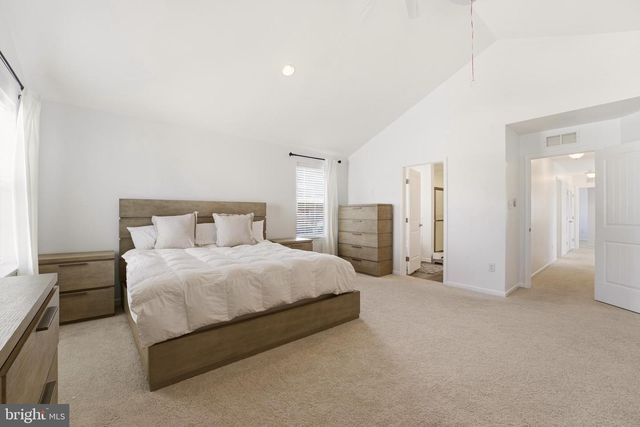 1 CHAMPLAIN ST, Sicklerville, NJ 08081