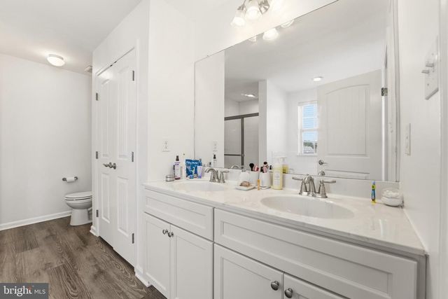 1 CHAMPLAIN ST, Sicklerville, NJ 08081