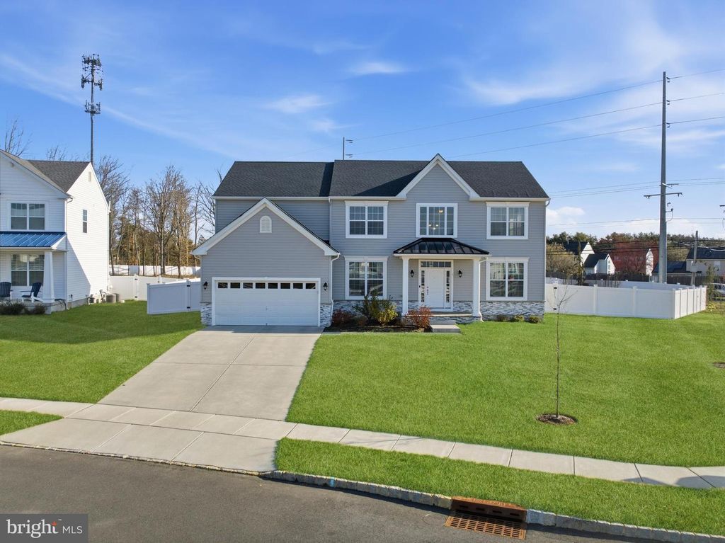 1 CHAMPLAIN ST, Sicklerville, NJ 08081