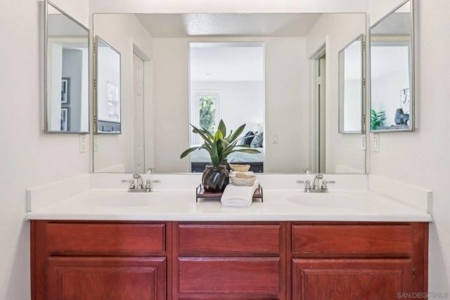 2801 Escala Cir, San Diego, CA 92108