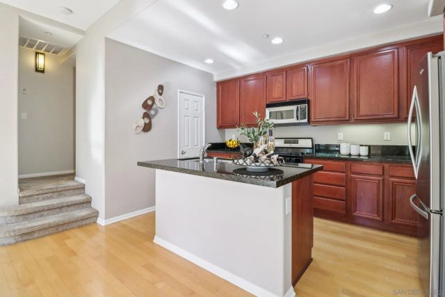 2801 Escala Cir, San Diego, CA 92108