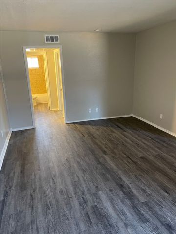 5526 Reiger Avenue 104, Dallas, TX 75214