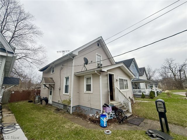 1344 Glenwood Avenue SE, Massillon, OH 44646