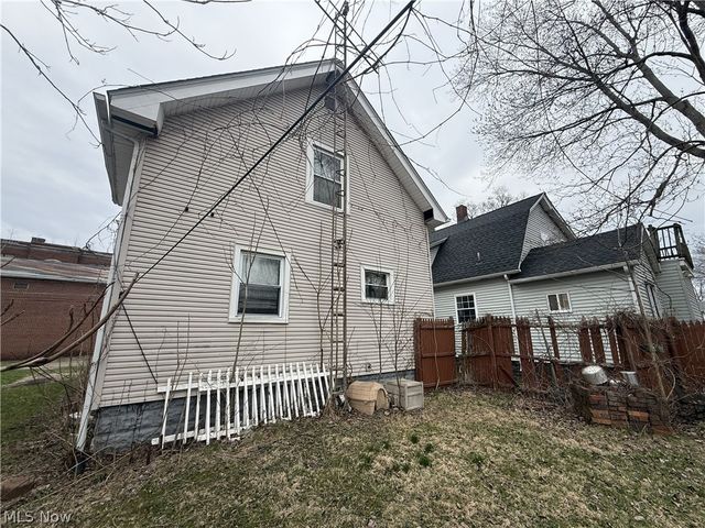 1344 Glenwood Avenue SE, Massillon, OH 44646