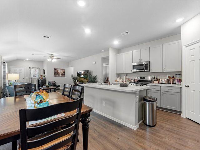 9553 Last Maples Trail, Conroe, TX 77303