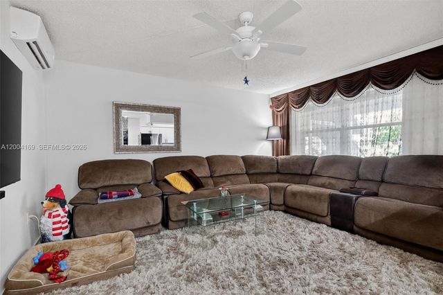 1820 Venice Park Drive 102, North Miami, FL 33181
