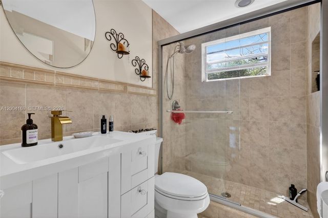 1820 Venice Park Drive 102, North Miami, FL 33181