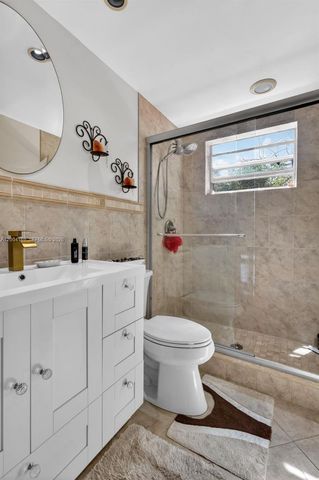 1820 Venice Park Drive 102, North Miami, FL 33181