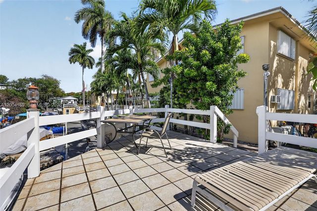 1820 Venice Park Drive 102, North Miami, FL 33181