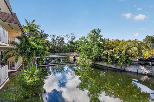 1820 Venice Park Drive 102, North Miami, FL 33181