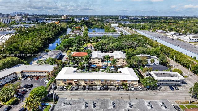 1820 Venice Park Drive 102, North Miami, FL 33181