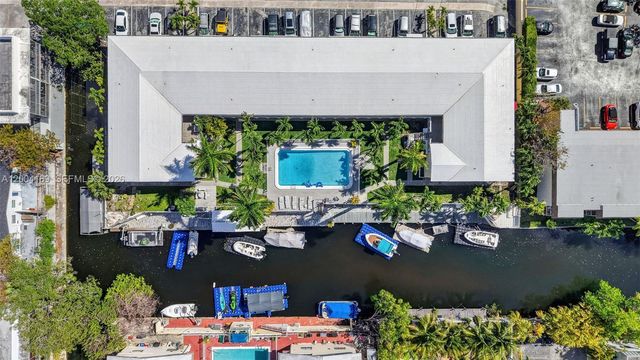 1820 Venice Park Drive 102, North Miami, FL 33181