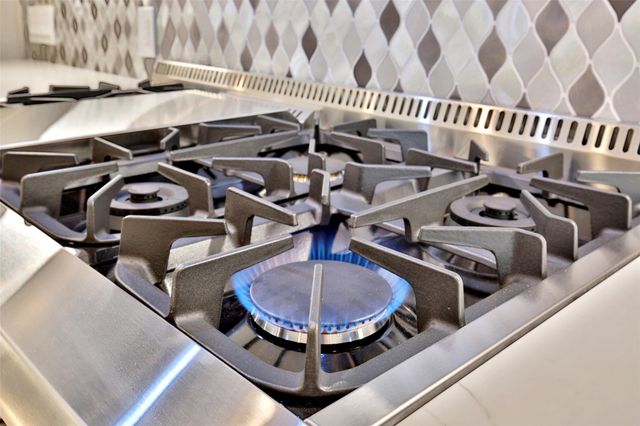 15607 Memorial Drive, Houston, TX 77079