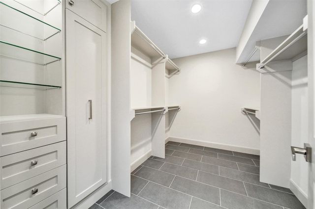 15607 Memorial Drive, Houston, TX 77079